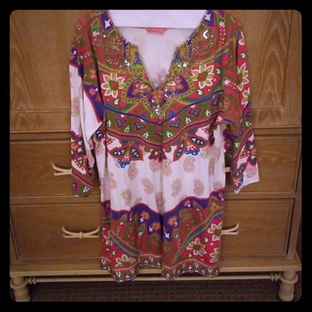 BEAUTIFUL TUNIC NEW WITHOUT TAGS!!!